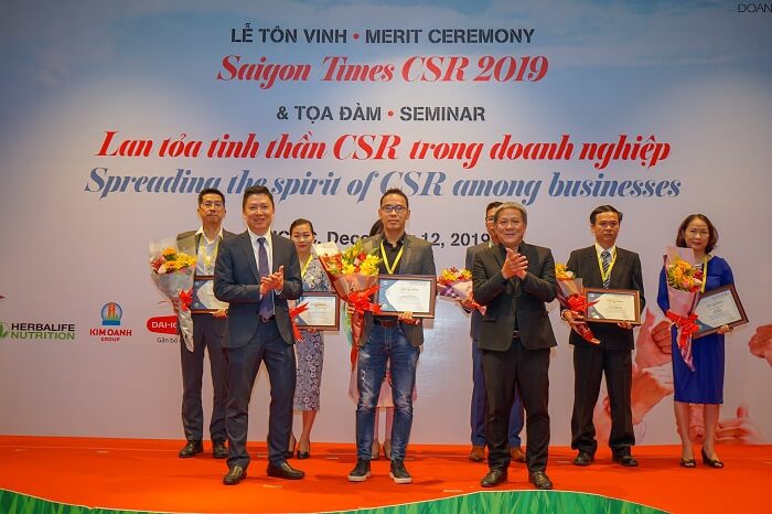 TẬP ĐOÀN THIÊN LONG VINH DỰ ĐẠT CHỨNG NHẬN DOANH NGHIỆP VÌ CỘNG ĐỒNG CỦA THỜI BÁO KINH TẾ SÀI GÒN